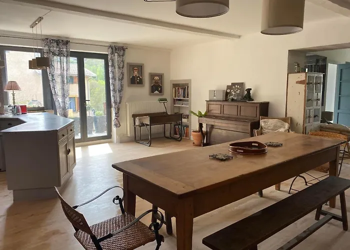 Ferienhaus Maison Sur Cour Courzieu