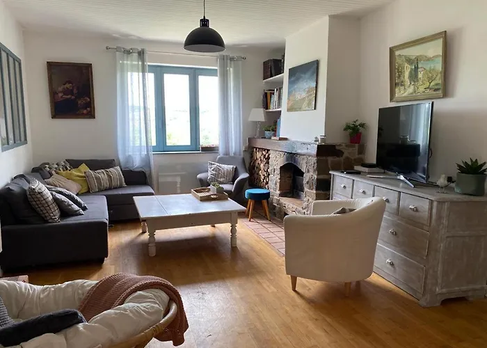 Maison Sur Cour Ferienhaus Courzieu